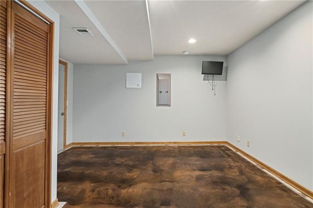 21505 W 50th Street, Shawnee, KS 66226