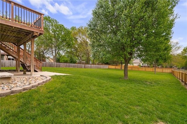 21505 W 50th Street, Shawnee, KS 66226