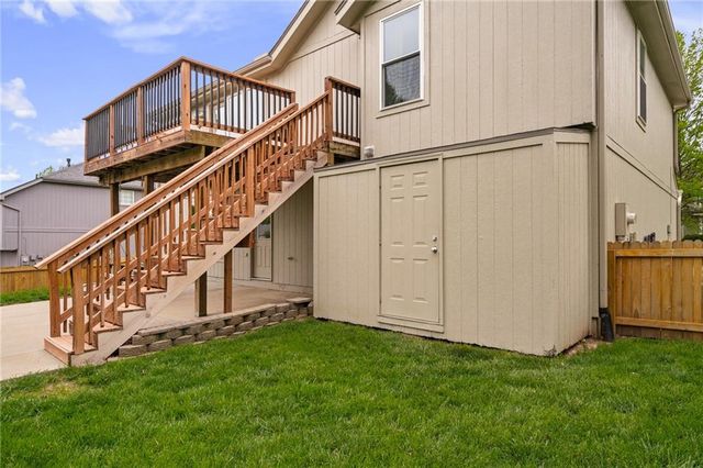 21505 W 50th Street, Shawnee, KS 66226