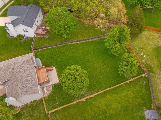 21505 W 50th Street, Shawnee, KS 66226