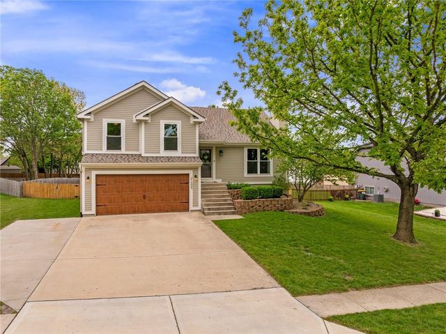 21505 W 50th Street, Shawnee, KS 66226