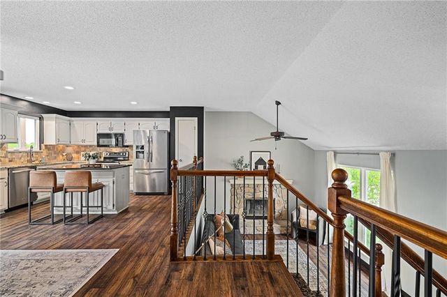 21505 W 50th Street, Shawnee, KS 66226