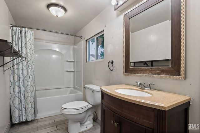 1301 Taft Highway 91, Bakersfield, CA 93307