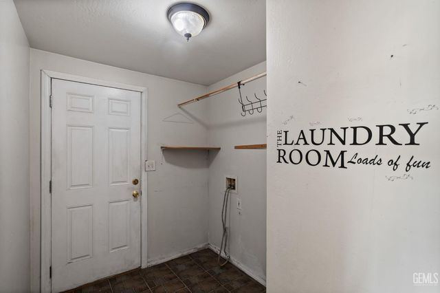 1301 Taft Highway 91, Bakersfield, CA 93307