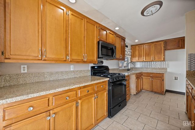 1301 Taft Highway 91, Bakersfield, CA 93307