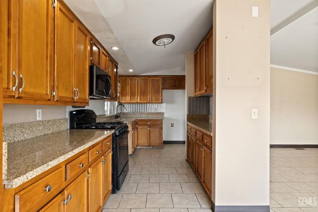 1301 Taft Highway 91, Bakersfield, CA 93307