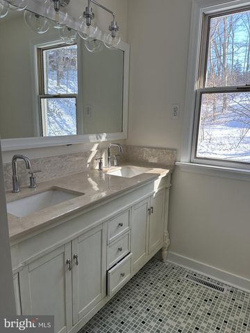 11 YORKRIDGE TRL, Hockessin, DE 19707