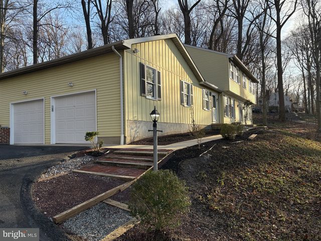 11 YORKRIDGE TRL, Hockessin, DE 19707