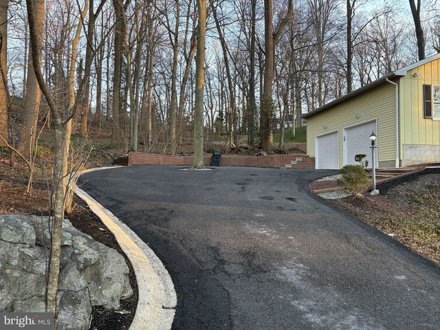 11 YORKRIDGE TRL, Hockessin, DE 19707