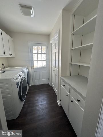 11 YORKRIDGE TRL, Hockessin, DE 19707