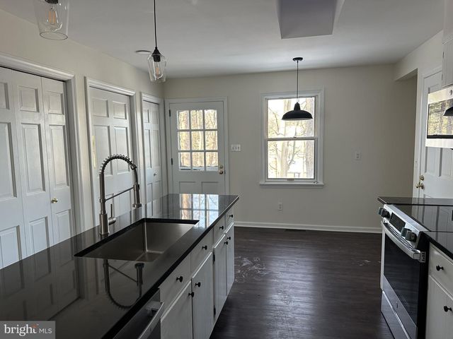 11 YORKRIDGE TRL, Hockessin, DE 19707