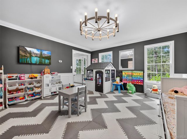 62 Salierno Road, Tuxedo Park, NY 10987