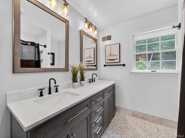 62 Salierno Road, Tuxedo Park, NY 10987