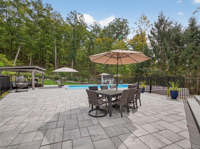 62 Salierno Road, Tuxedo Park, NY 10987