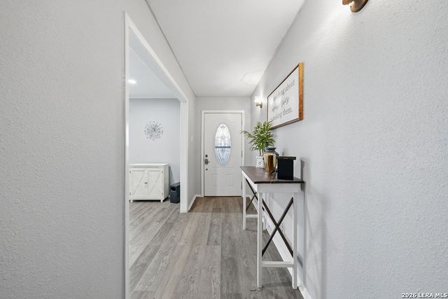 374 Vine Rd, San Antonio, TX 78264