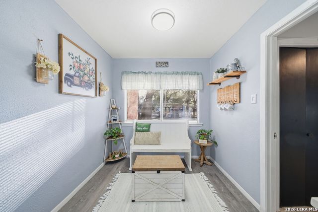 374 Vine Rd, San Antonio, TX 78264