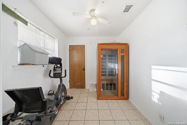 374 Vine Rd, San Antonio, TX 78264