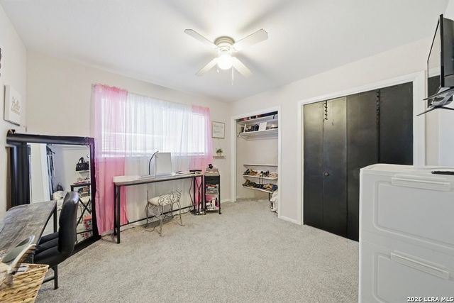 374 Vine Rd, San Antonio, TX 78264