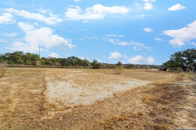 374 Vine Rd, San Antonio, TX 78264