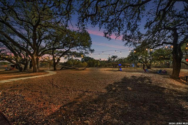 374 Vine Rd, San Antonio, TX 78264