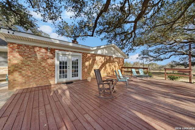 374 Vine Rd, San Antonio, TX 78264