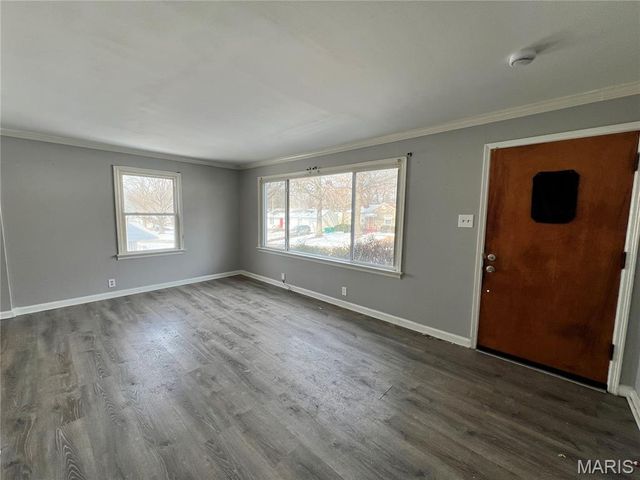 1030 Addison, St Louis, MO 63137