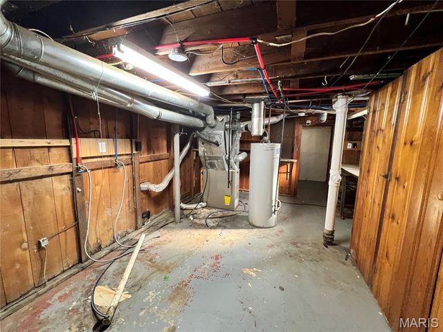 1030 Addison, St Louis, MO 63137