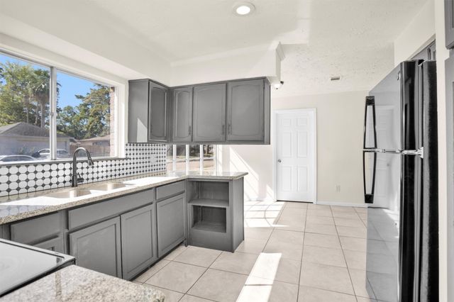 2126 Millhouse Road, Houston, TX 77073
