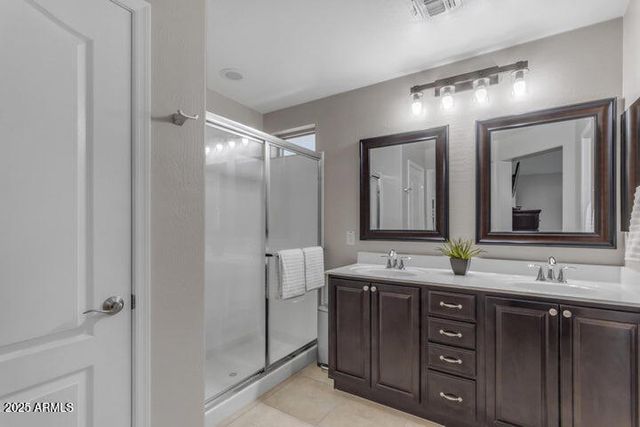 2220 E STACEY Road, Gilbert, AZ 85298