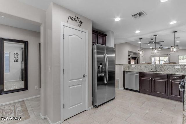 2220 E STACEY Road, Gilbert, AZ 85298