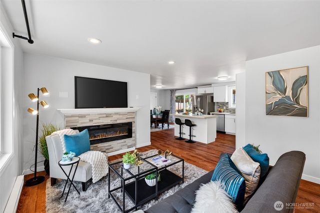 24930 237th Avenue SE, Maple Valley, WA 98038