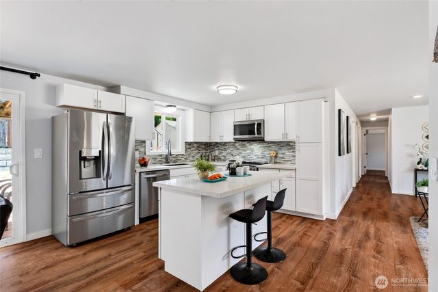 24930 237th Avenue SE, Maple Valley, WA 98038