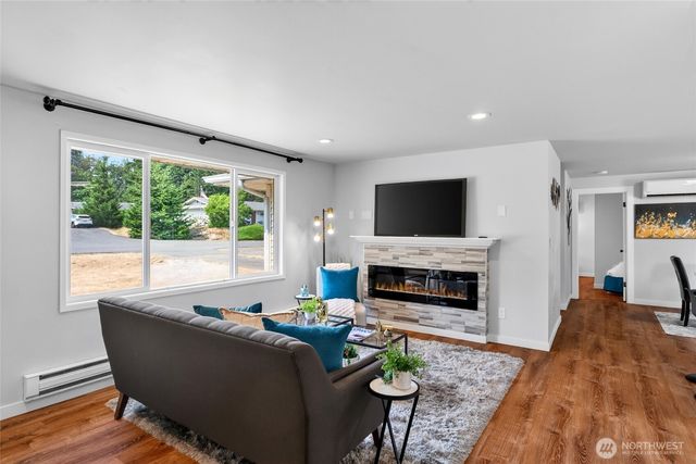24930 237th Avenue SE, Maple Valley, WA 98038