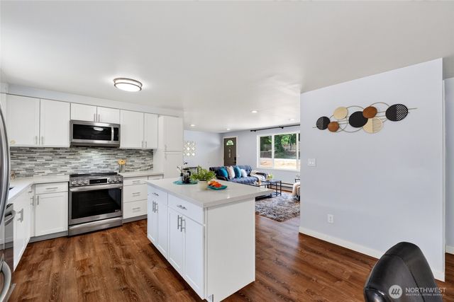 24930 237th Avenue SE, Maple Valley, WA 98038