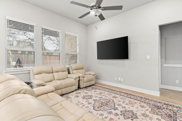 5823 Heatherwood Loop, Sachse, TX 75048