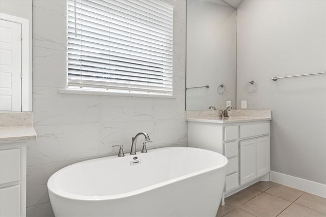 5823 Heatherwood Loop, Sachse, TX 75048