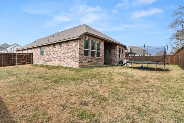 5823 Heatherwood Loop, Sachse, TX 75048