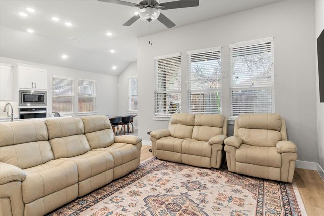 5823 Heatherwood Loop, Sachse, TX 75048