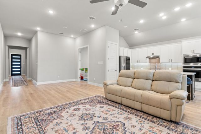 5823 Heatherwood Loop, Sachse, TX 75048