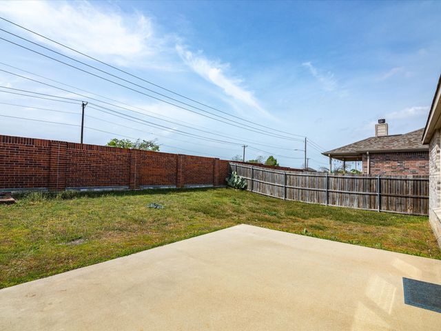 8213 Wildwest Drive, Fort Worth, TX 76131