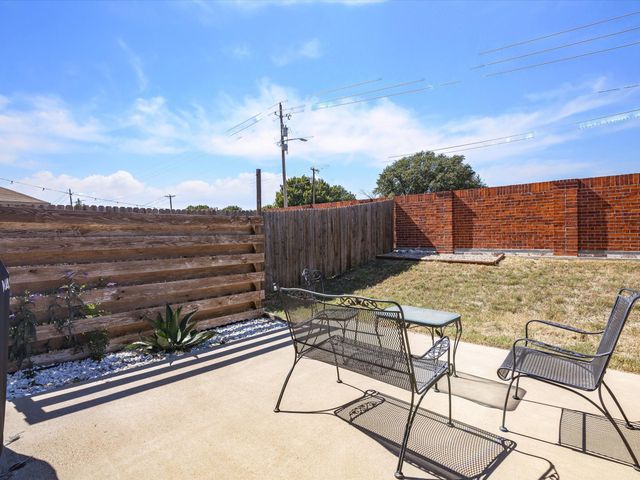 8213 Wildwest Drive, Fort Worth, TX 76131