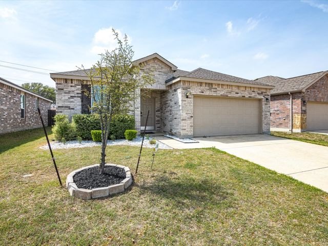 8213 Wildwest Drive, Fort Worth, TX 76131