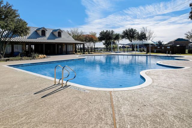8213 Wildwest Drive, Fort Worth, TX 76131