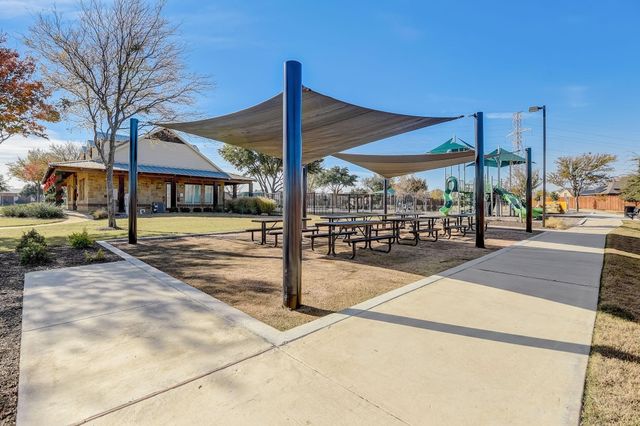 8213 Wildwest Drive, Fort Worth, TX 76131