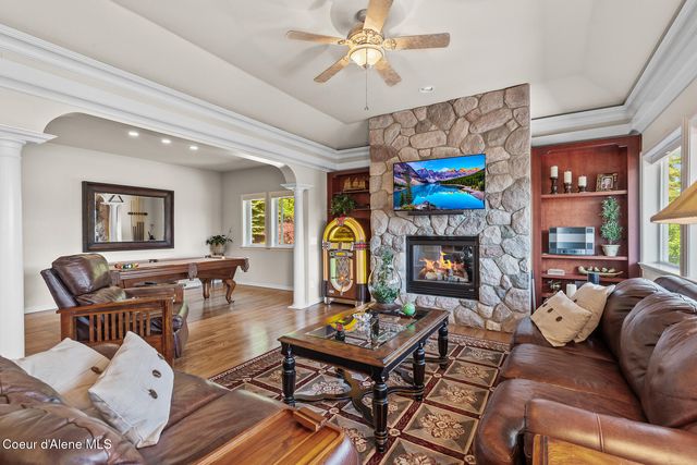 555 W Harbor View DR, Coeur D'alene, ID 83814