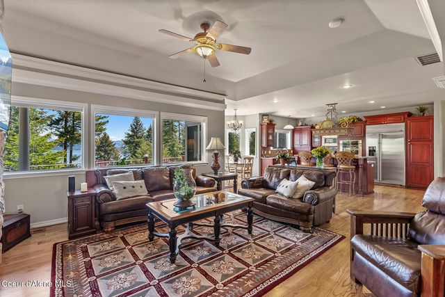 555 W Harbor View DR, Coeur D'alene, ID 83814