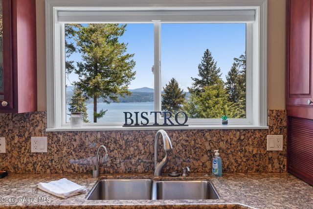 555 W Harbor View DR, Coeur D'alene, ID 83814