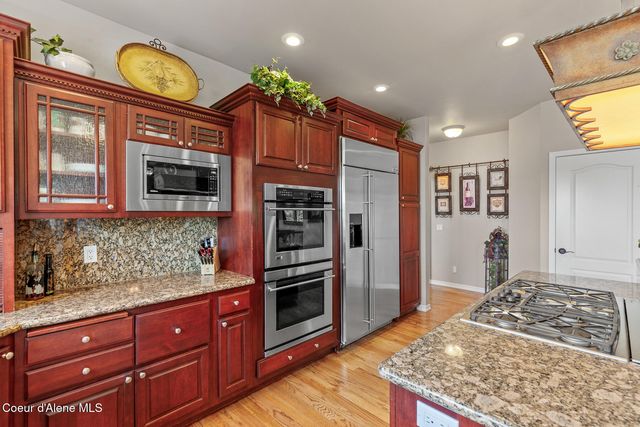 555 W Harbor View DR, Coeur D'alene, ID 83814