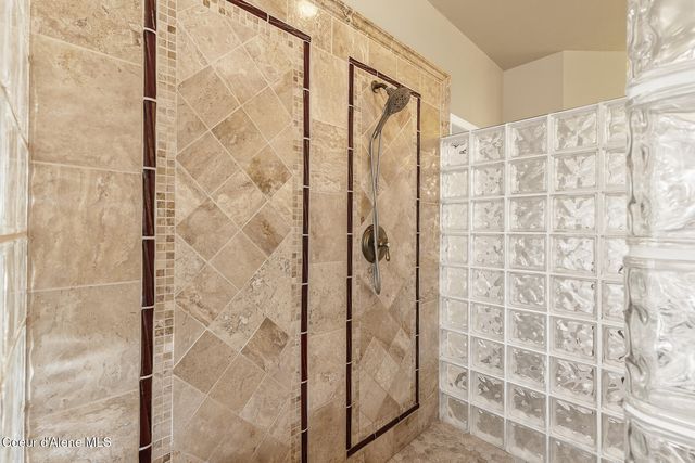 555 W Harbor View DR, Coeur D'alene, ID 83814