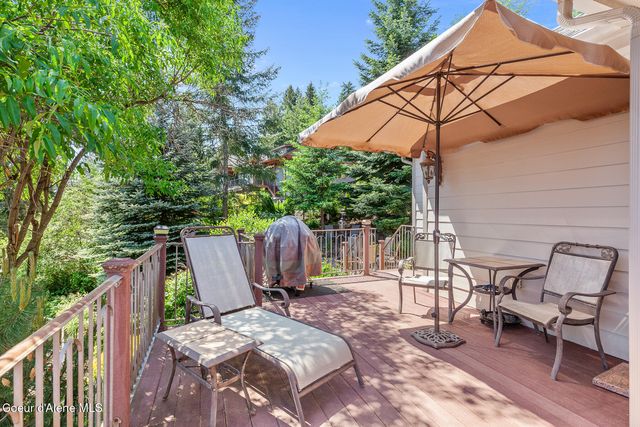 555 W Harbor View DR, Coeur D'alene, ID 83814